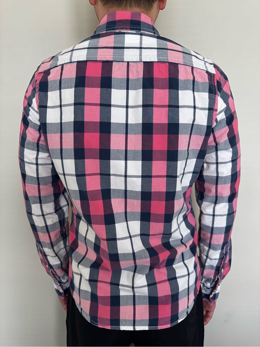 Hollister Pink, Navy & White Plaid Button-Down Shirt